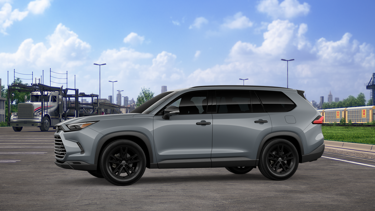 2026 Toyota Highlander Hybrid photo 5