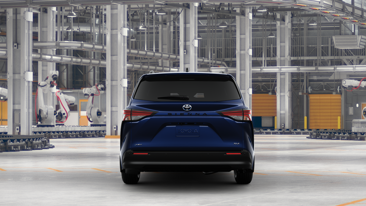 2025 Toyota Sienna XLE photo 10