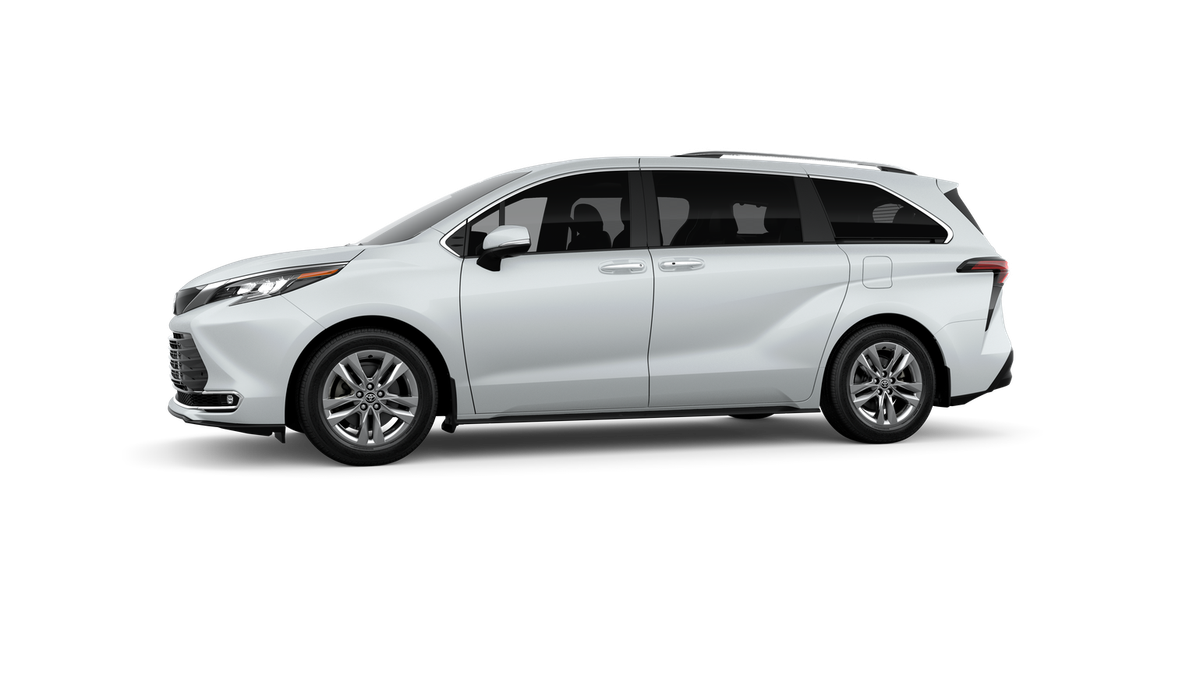 New 2026 Wind Chill Pearl <sup>1</sup> Toyota  Limited image 5