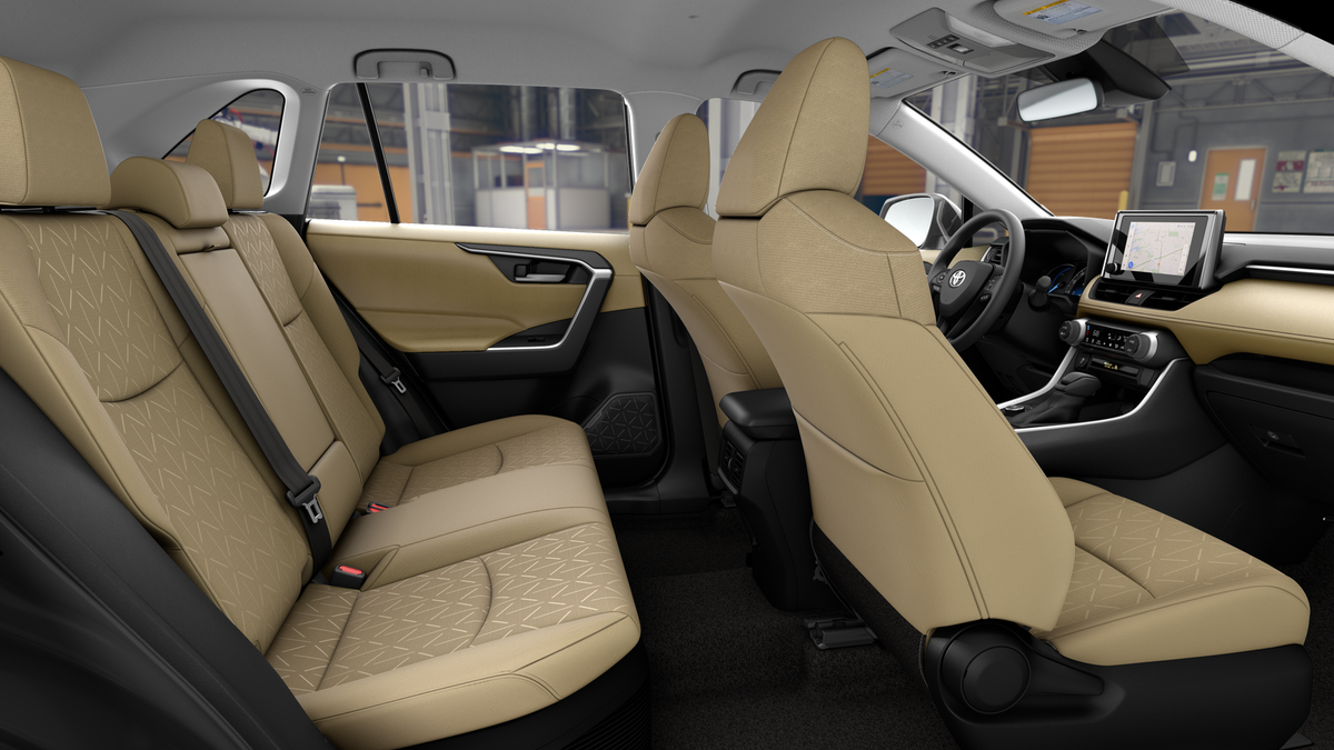 2025 Toyota RAV4 Hybrid XLE photo 19