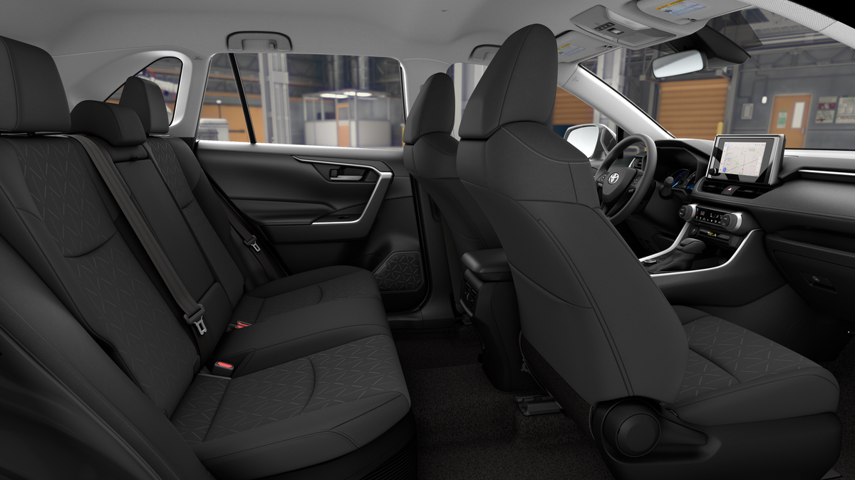 2025 Toyota RAV4 Hybrid XLE photo 18