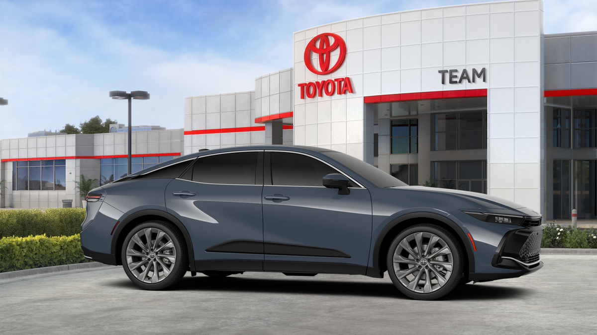 2026 Toyota Crown Limited - Photo 19