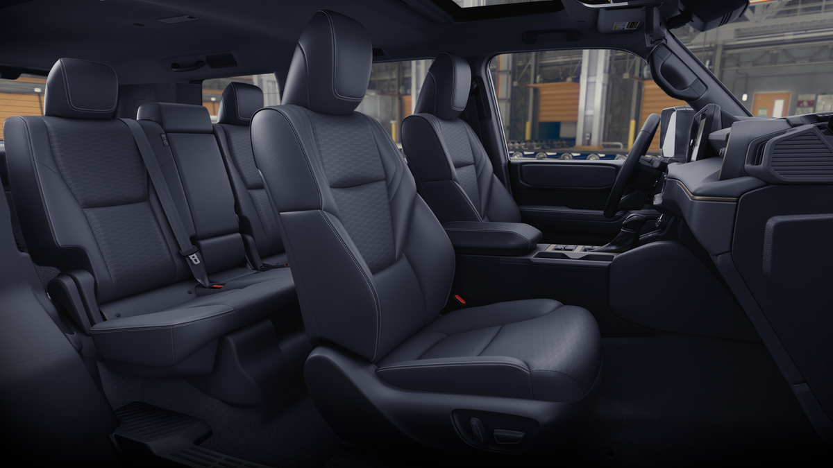2025 Toyota Land Cruiser photo 17