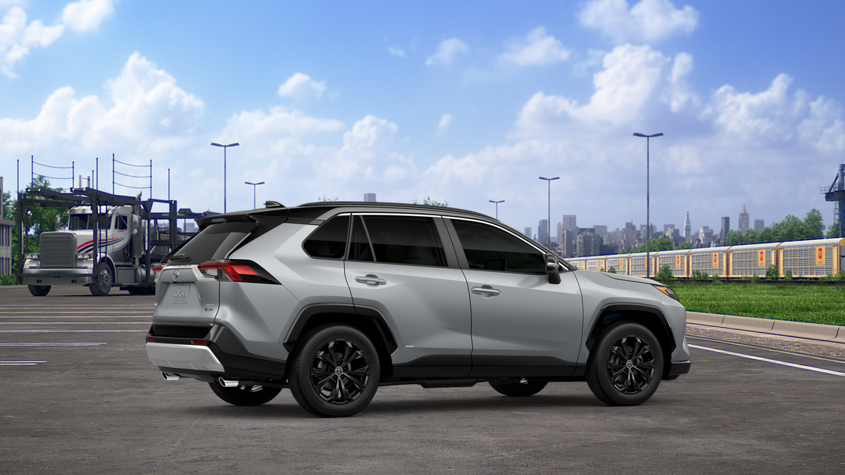 2025 Toyota RAV4 Hybrid XSE photo 11
