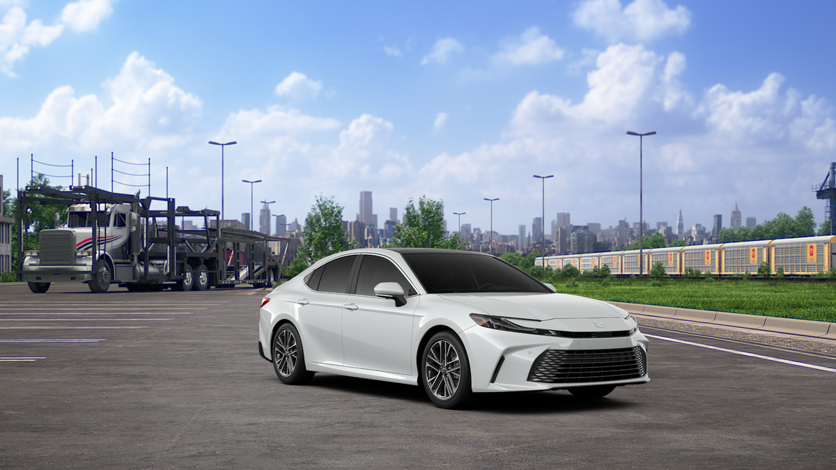 New 2027 Wind Chill Pearl <sup>1</sup> Toyota  XLE image 17
