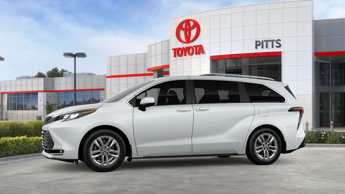 New 2026 Wind Chill Pearl <sup>1</sup> Toyota  Limited image 27