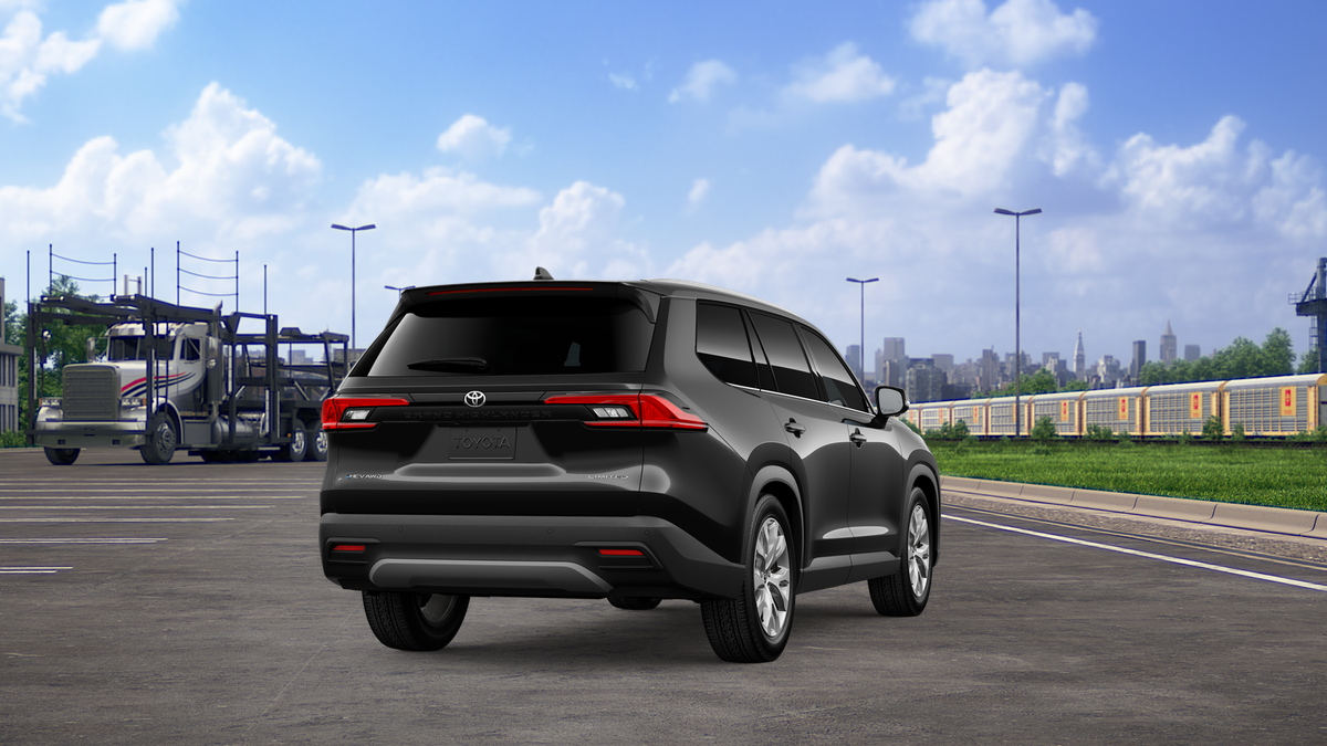 2026 Toyota Highlander Hybrid Limited photo 9