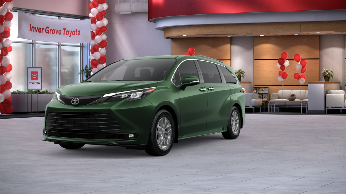 2026 Toyota Sienna XLE 7-Passenger Hybrid FWD's photo
