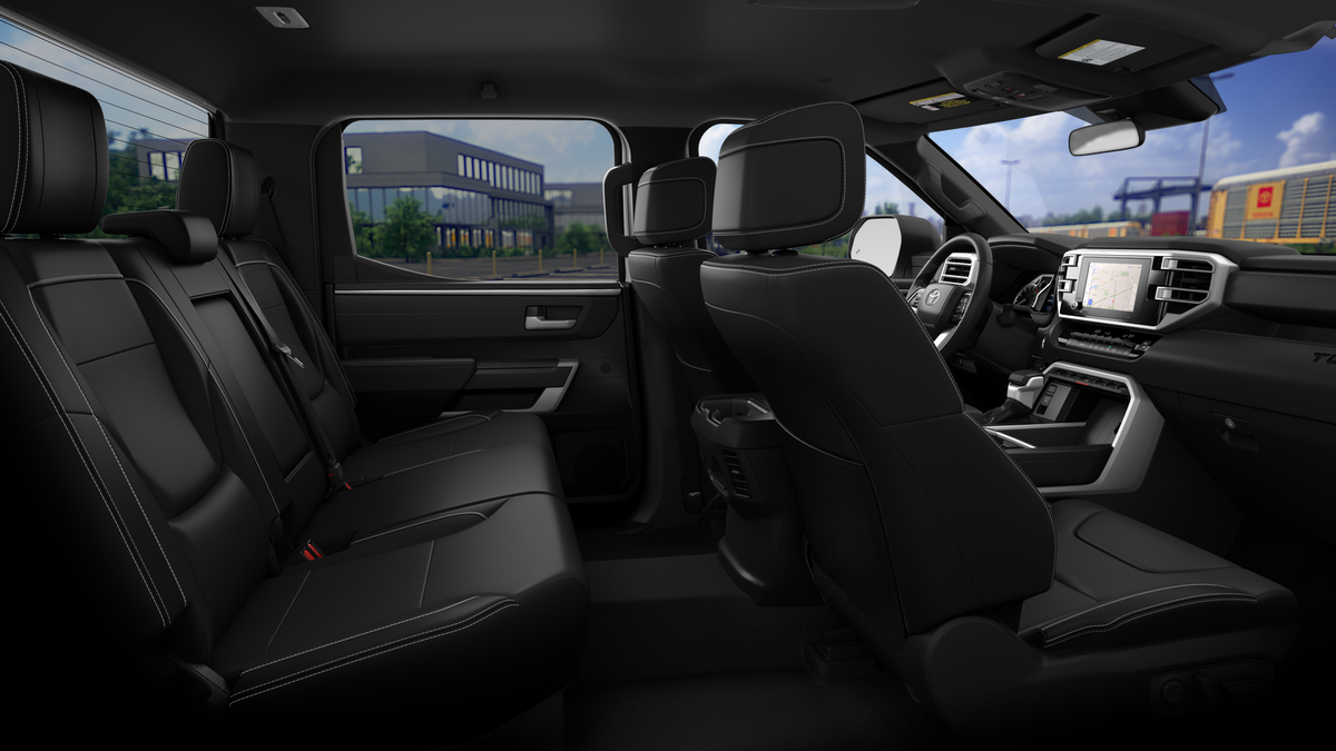 2026 Toyota Tundra SR5 CrewMax photo 20
