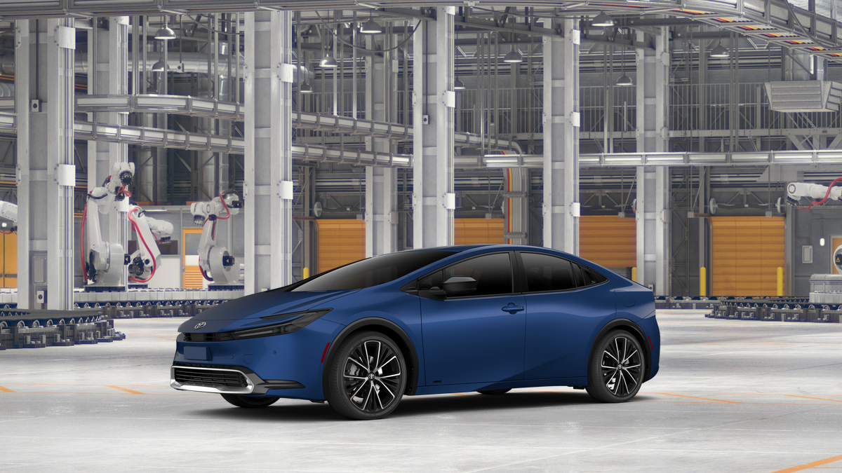 New 2027 Reservoir Blue Toyota  XLE AWD image 3