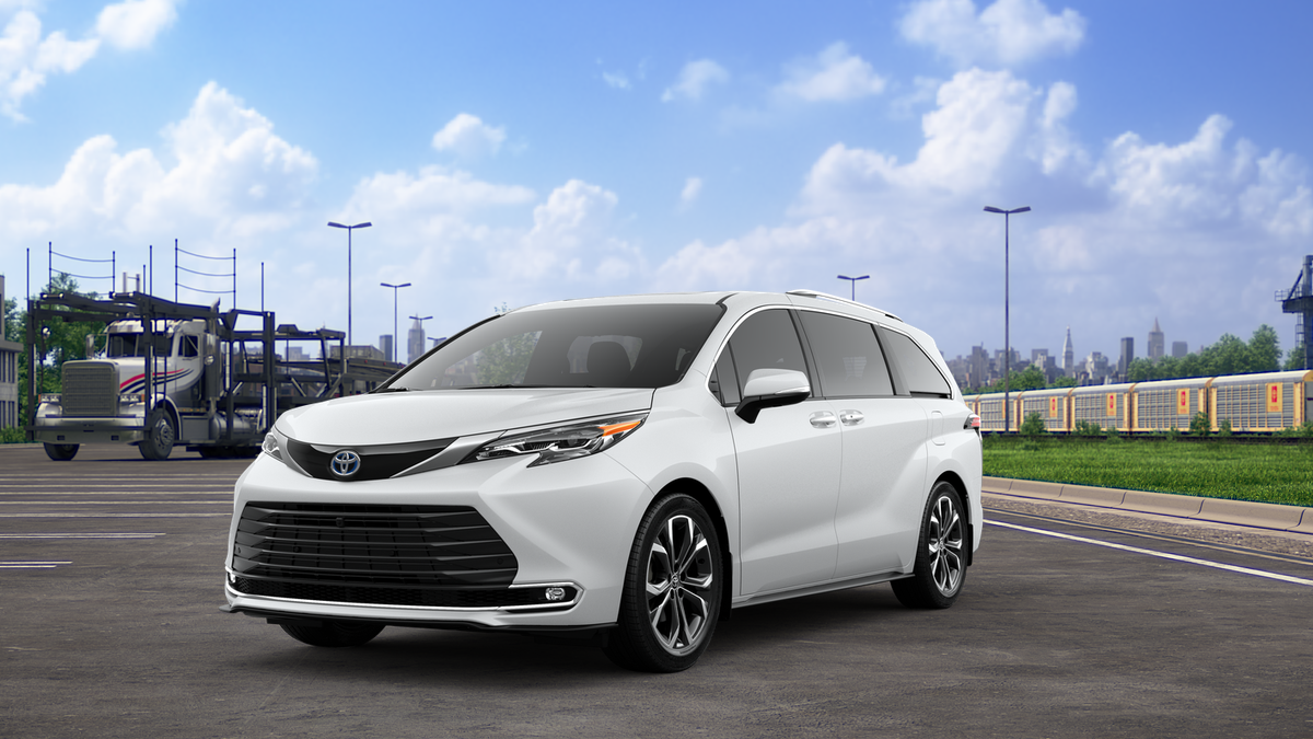 2025 Toyota Sienna Platinum