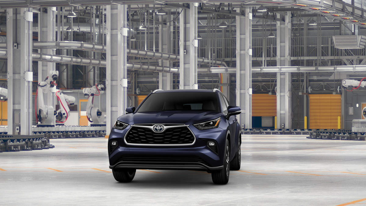2025 Toyota Highlander XLE photo 3
