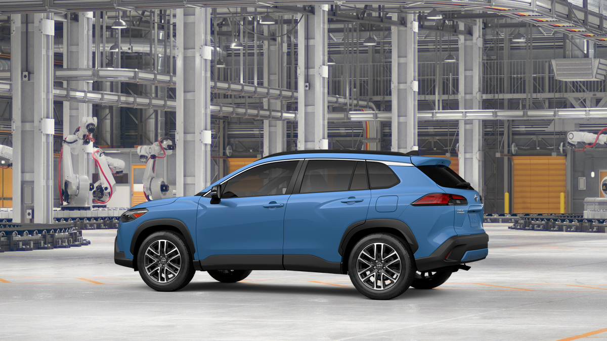 2026 Toyota Corolla Cross XLE photo 3