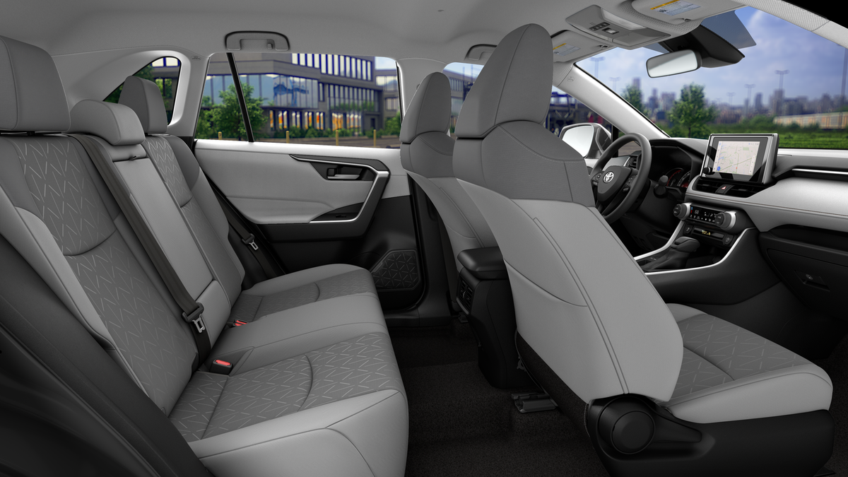 2025 Toyota RAV4 XLE photo 20