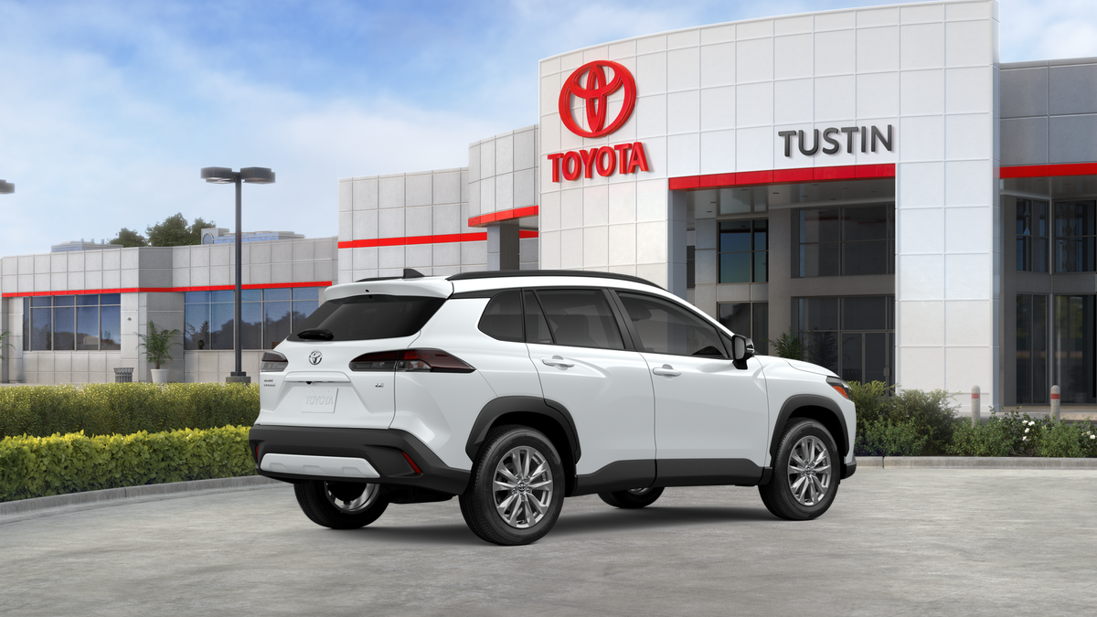 2026 Toyota Corolla Cross LE photo 3