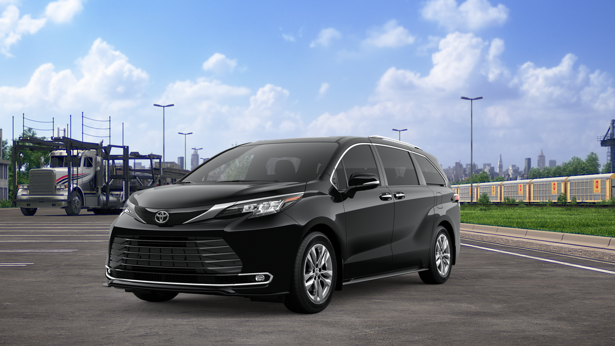 2026 Toyota Sienna Limited's photo