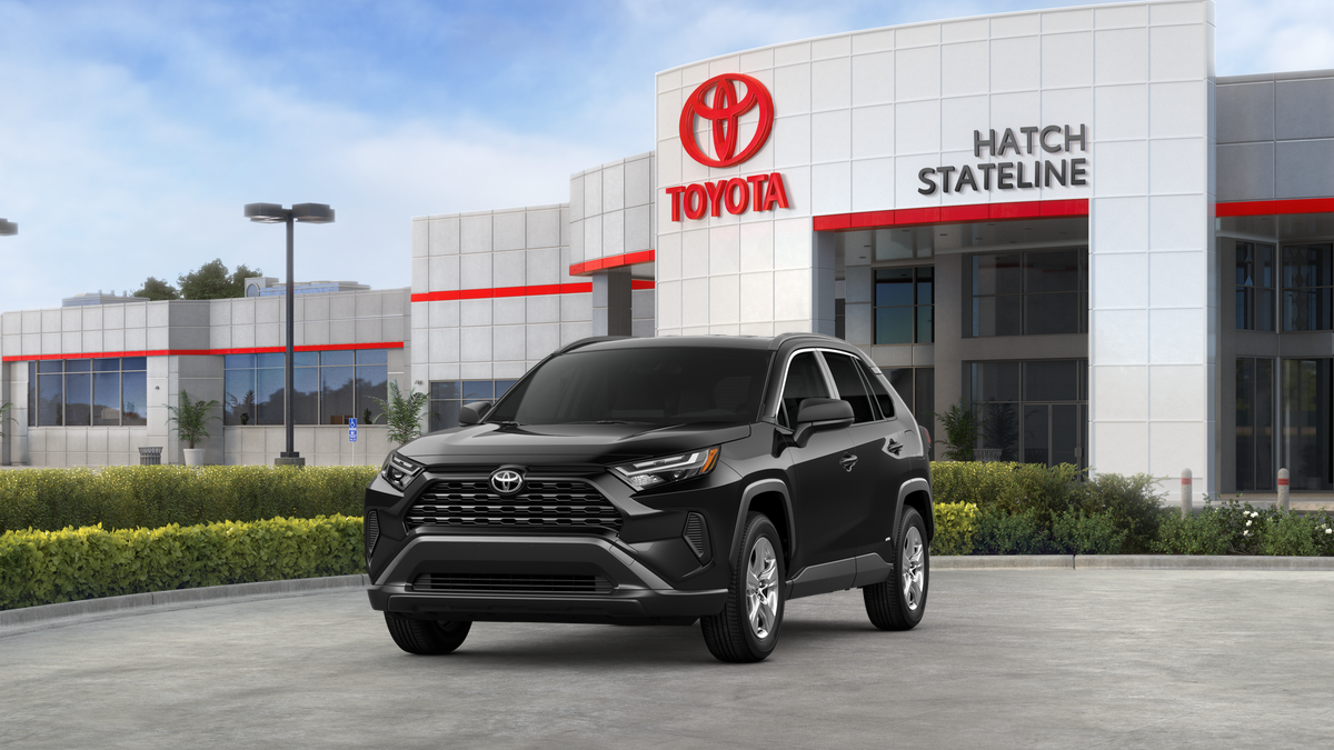 2025 Toyota RAV4 LE's photo