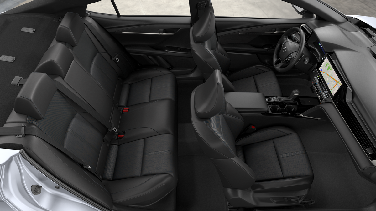 New 2026 Wind Chill Pearl <sup>1</sup> Toyota  XSE image 4