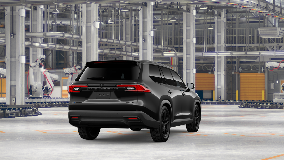 2026 Toyota Highlander Hybrid photo 6