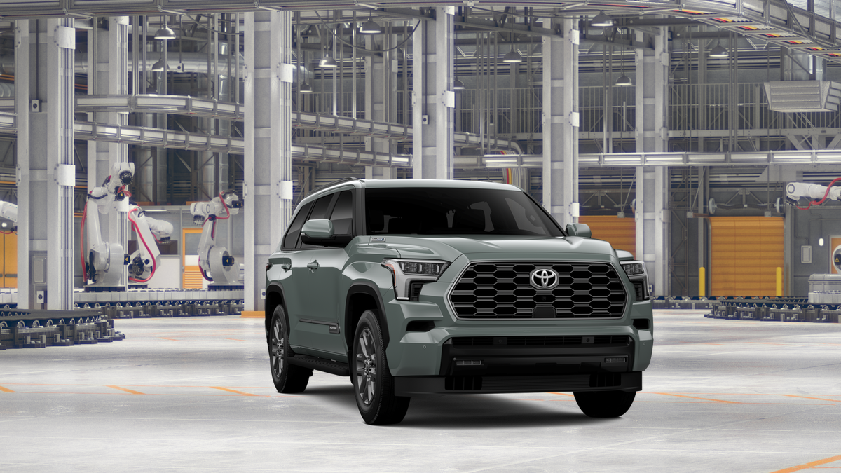 New 2026 Lunar Rock Toyota  Platinum image 18