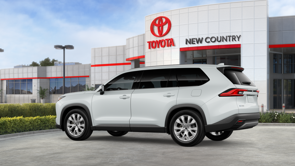 2026 Toyota Highlander Hybrid Limited photo 35