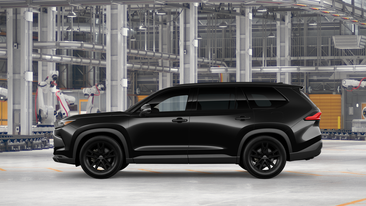 2026 Toyota Highlander Hybrid photo 2