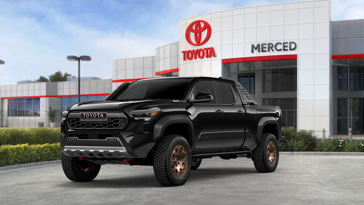 2025 Toyota Tacoma Trailhunter's photo