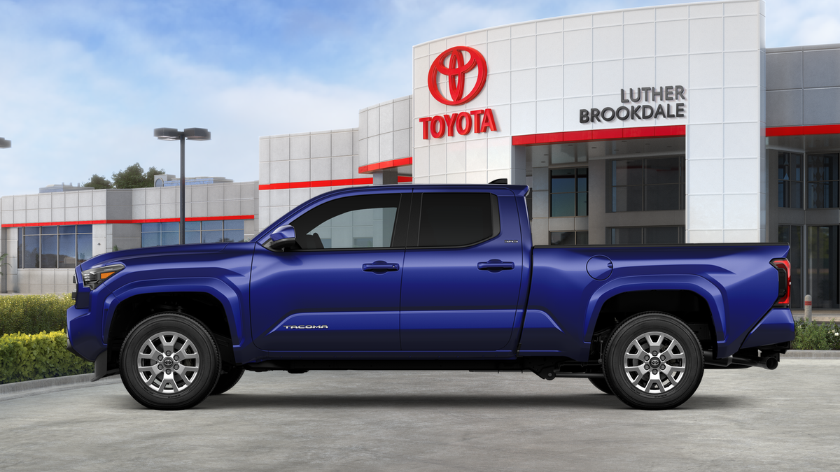 2025 Toyota Tacoma SR5 Double Cab photo 4