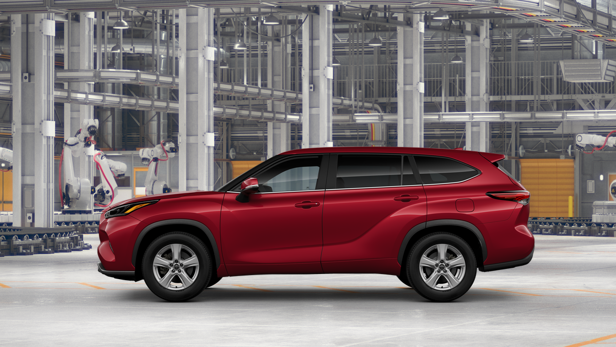 2025 Toyota Highlander LE photo 6