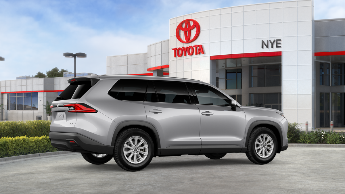2026 Toyota Grand Highlander XLE photo 4