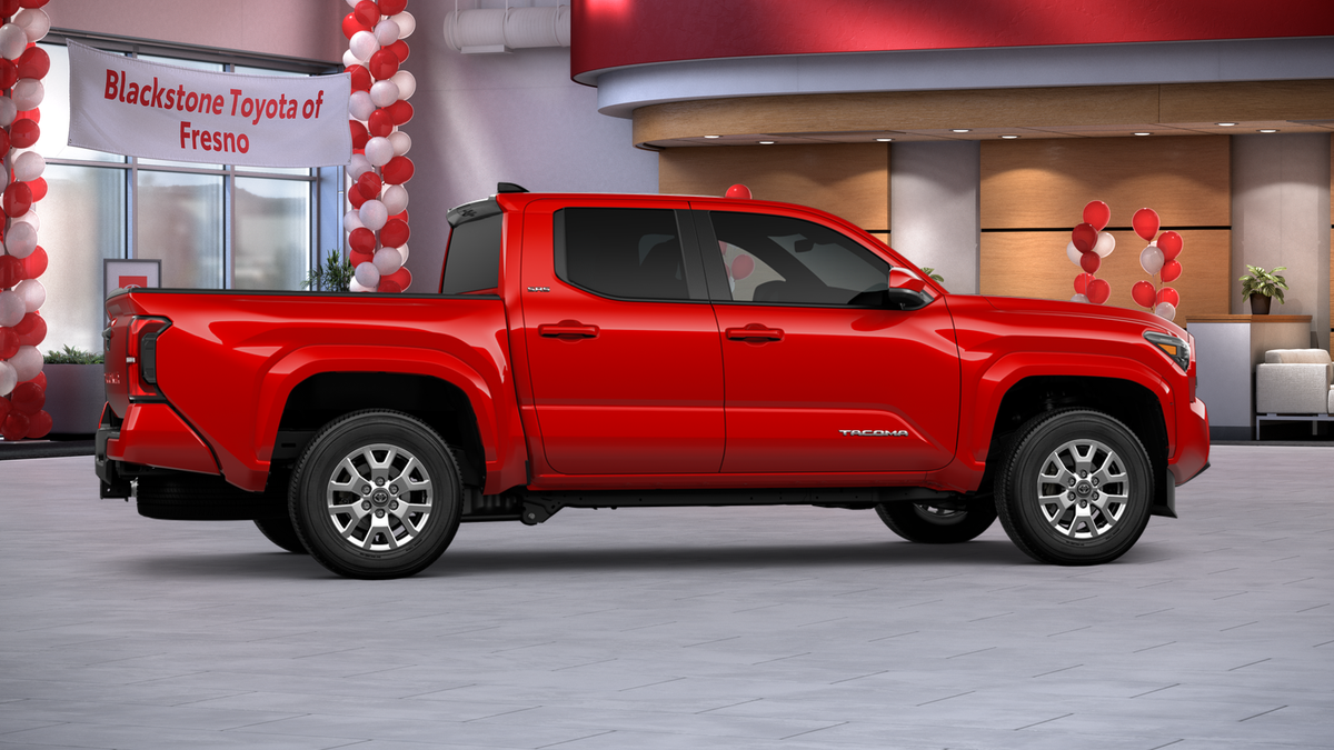 2026 Toyota Tacoma SR5 - Photo 15