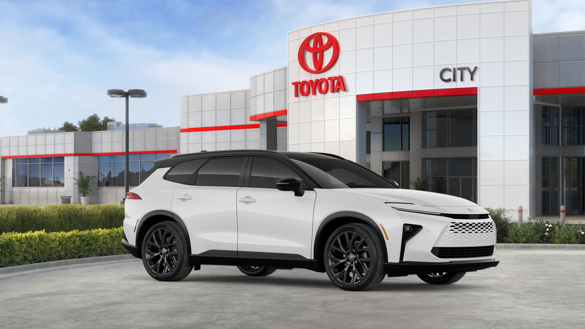 New 2026 Oxygen White with Black roof <sup>1</sup> Toyota  Limited image 51