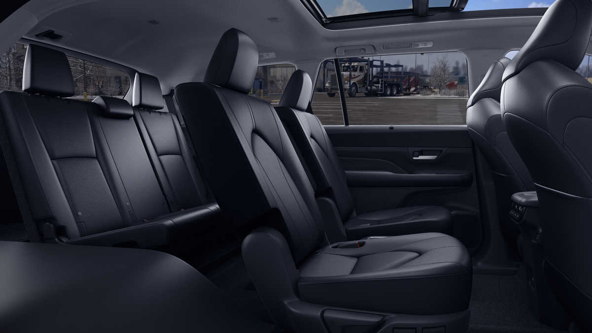 2026 Toyota Grand Highlander photo 2
