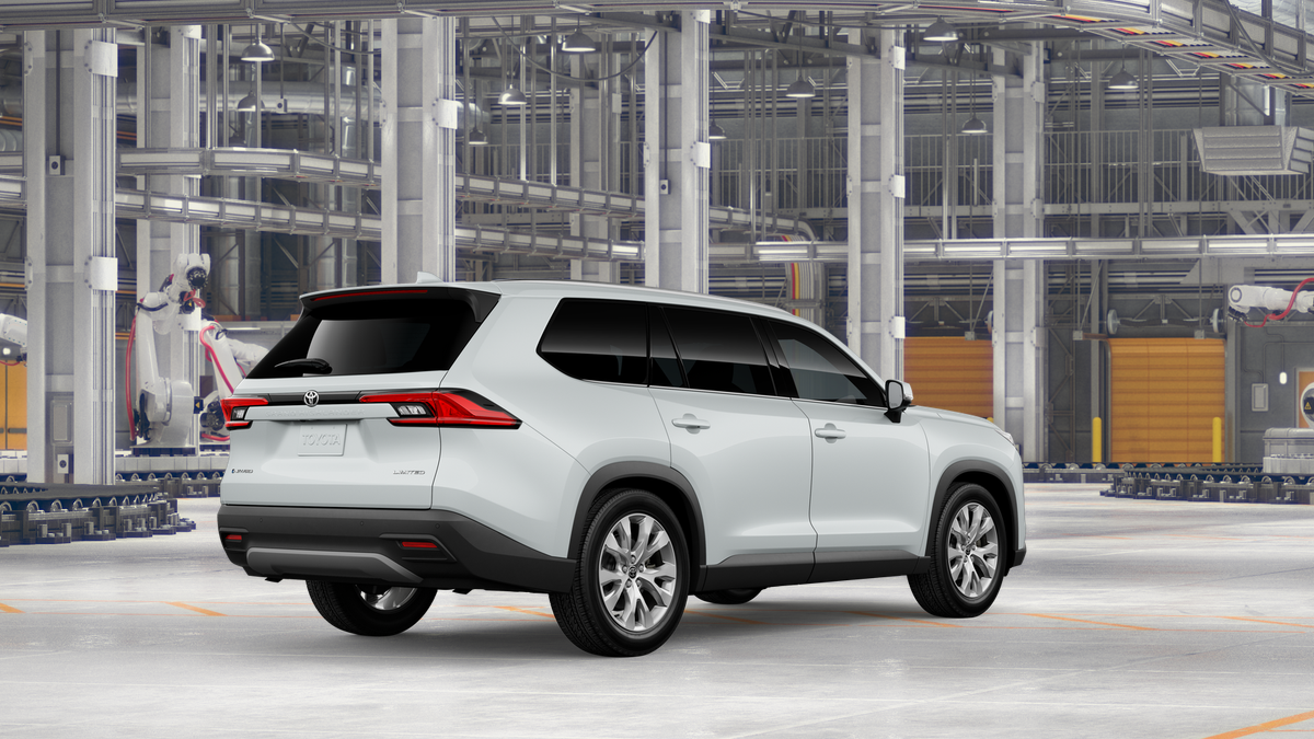 2026 Toyota Highlander Hybrid Limited photo 12