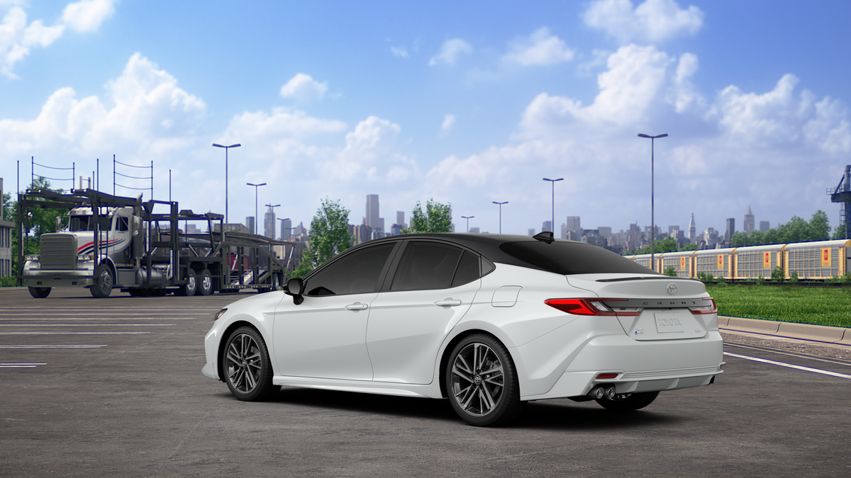 New 2026 Wind Chill Pearl with Midnight Black Metallic roof <sup>1</sup> Toyota  XSE AWD image 8