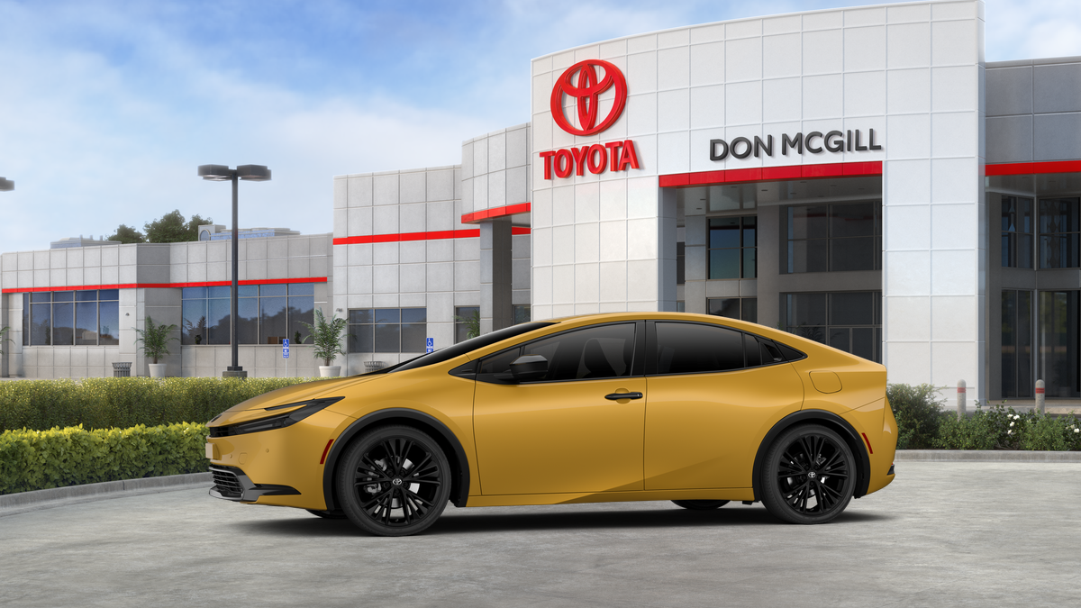 New 2027 Toyota Prius Plug-in Hybrid Sedan