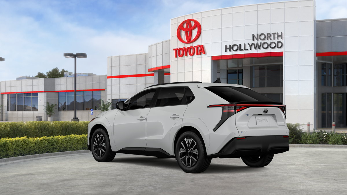 New Wind Chill Pearl 2026 Toyota bZ XLE for Sale in North