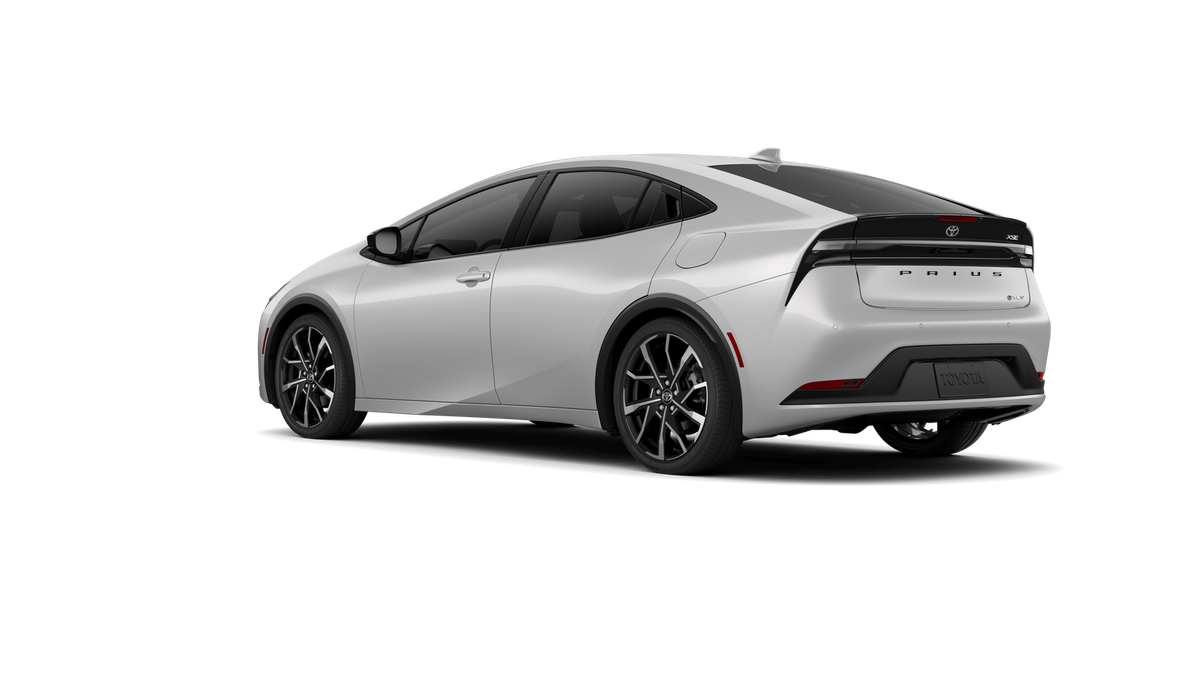 2026 Toyota Prius Plug-in Hybrid XSE - Photo 7