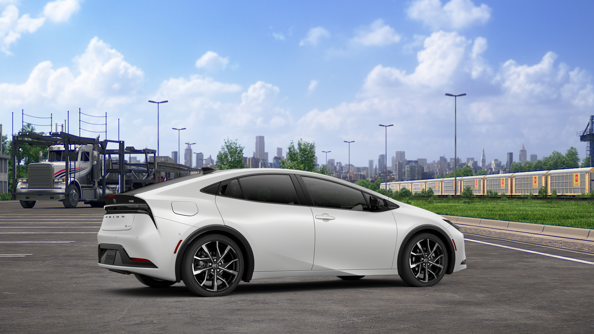 New 2026 Wind Chill Pearl <sup>1</sup> Toyota  XSE Premium image 13