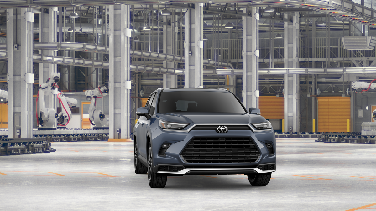 2026 Toyota Highlander Hybrid Platinum photo 18