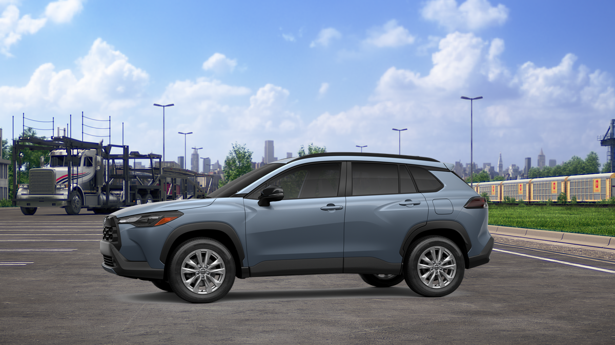 2026 Toyota Corolla Cross LE photo 4