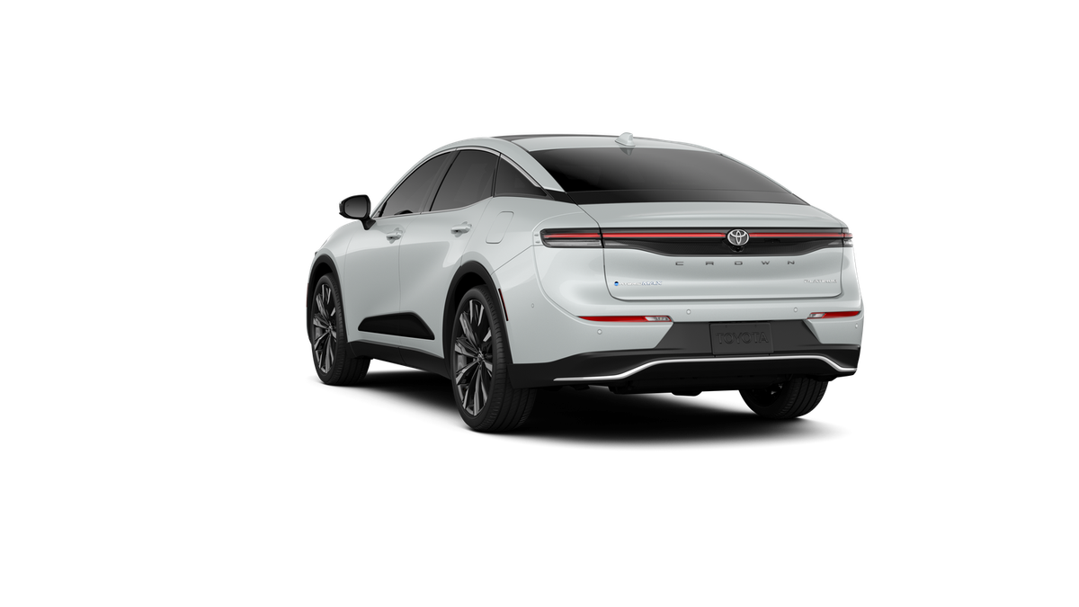 2026 Toyota Crown Platinum photo 8