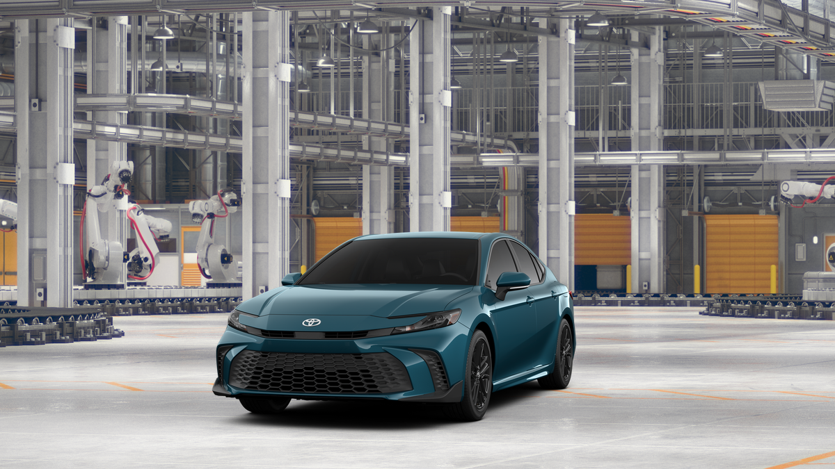 2026 Toyota Camry SE photo 3
