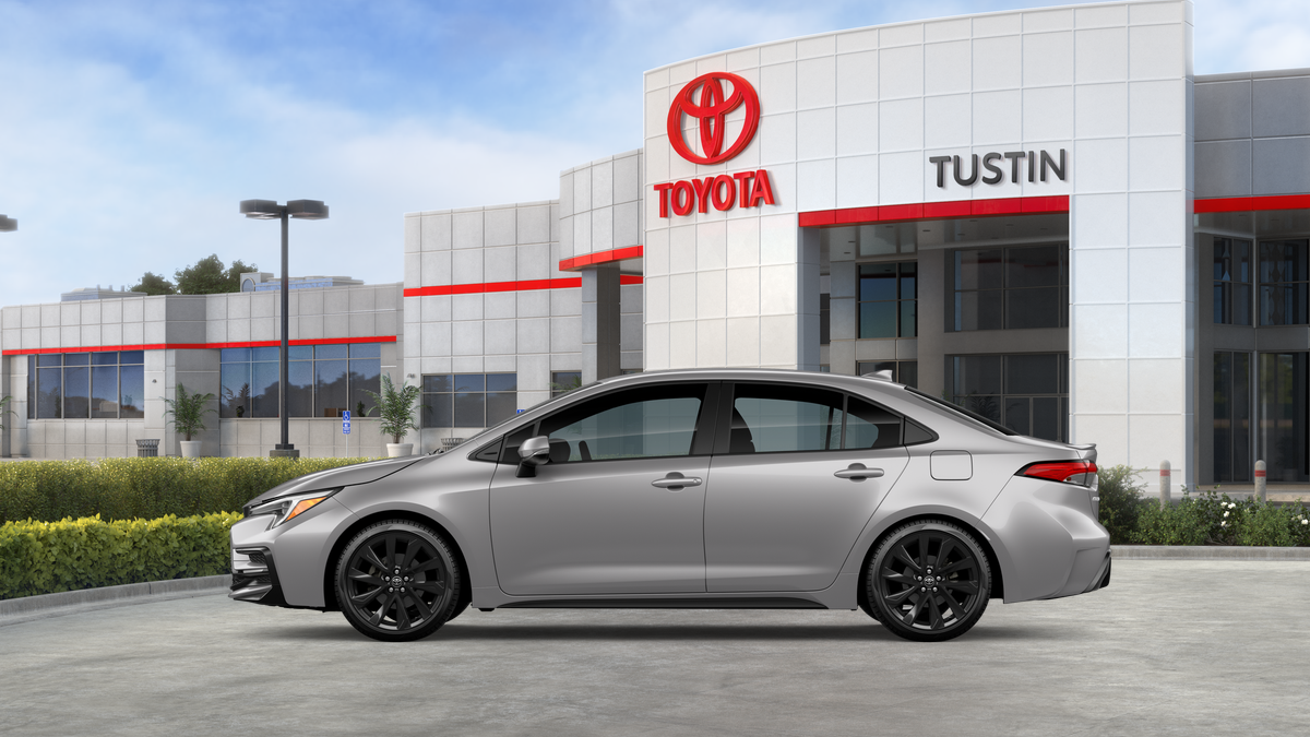 2026 Toyota Corolla SE photo 2