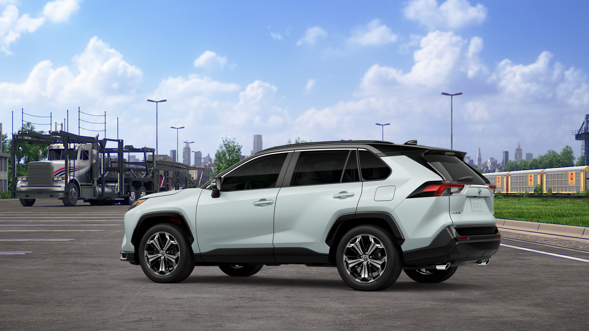 2025 Toyota RAV4 Hybrid XSE photo 4