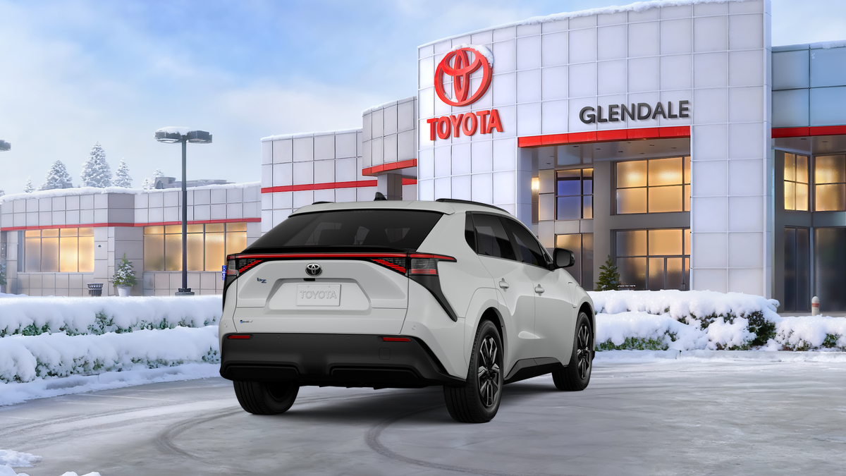 New 2027 Wind Chill Pearl <sup>1</sup> Toyota  XLE image 11