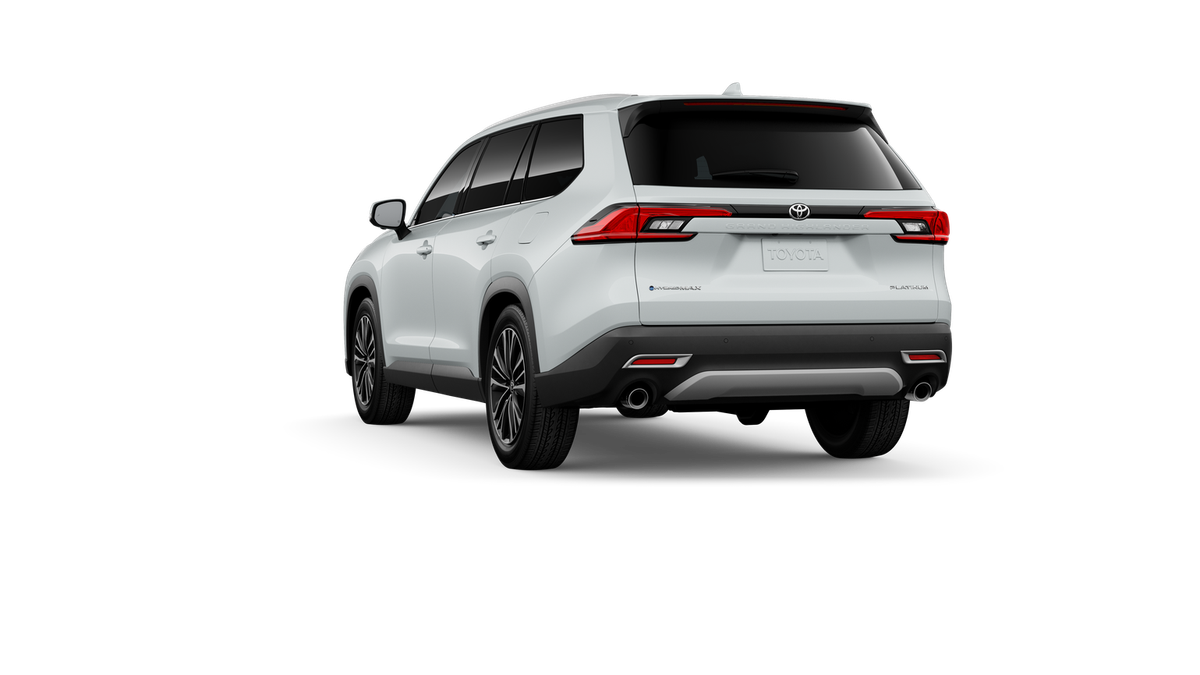 New 2026 Wind Chill Pearl <sup>1</sup> Toyota  MAX Platinum image 9