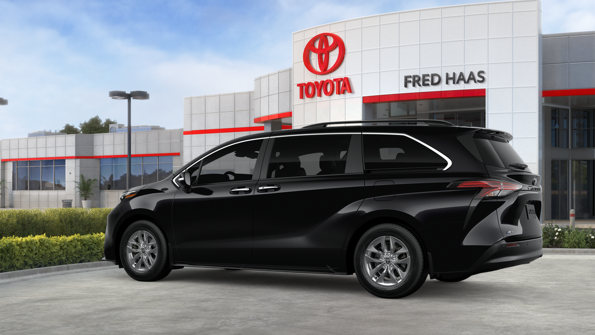 New 2026 Midnight Black Metallic Toyota  XLE image 7