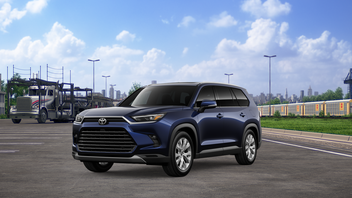 2026 Toyota Grand Highlander Hybrid Limited AWD's photo