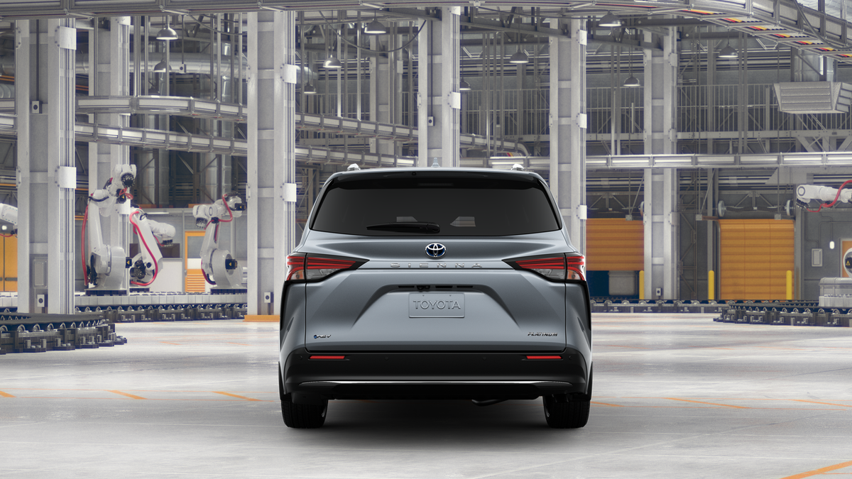 2025 Toyota Sienna Platinum photo 10